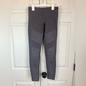 unsized alo leggings